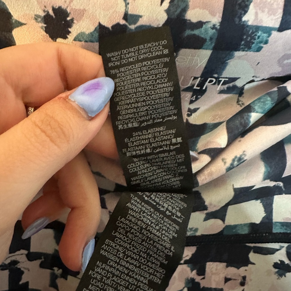 Sweaty Betty Super Sculpt 7/8 Workout Leggings in Flower Check Print - Picture 6 of 7
